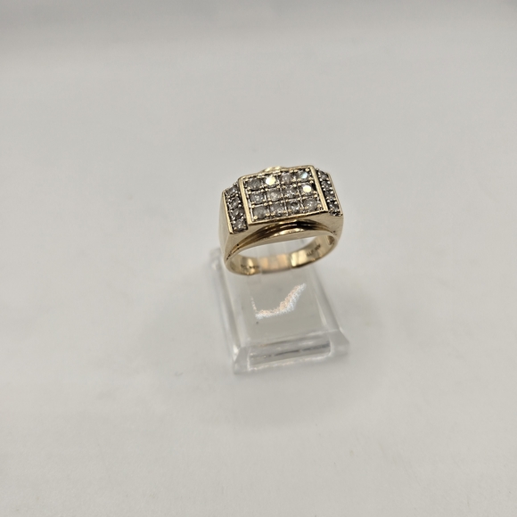 10 K Gold Signet Men's Ring  Size 12 W Diamond 6.9 Grams GTR - Picture 7 of 16